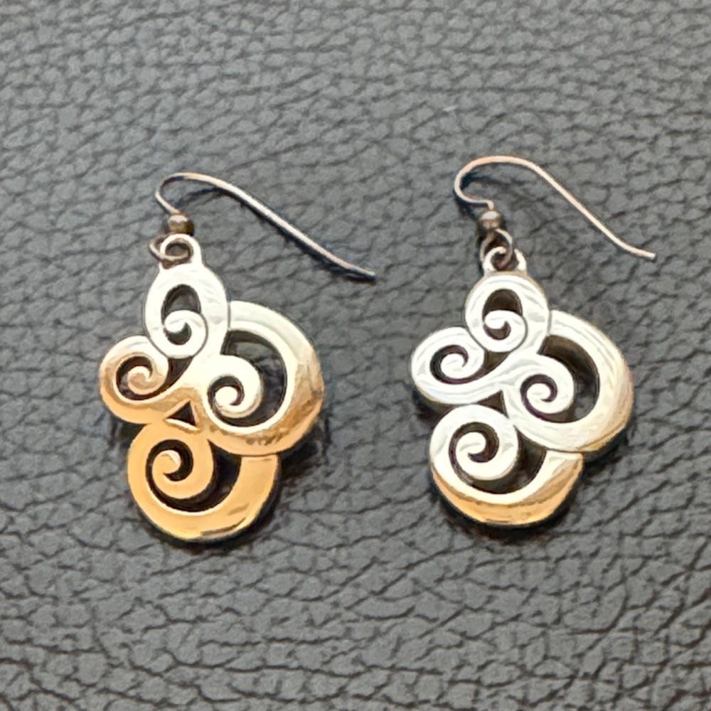 Elegant Silver Swirl Earrings